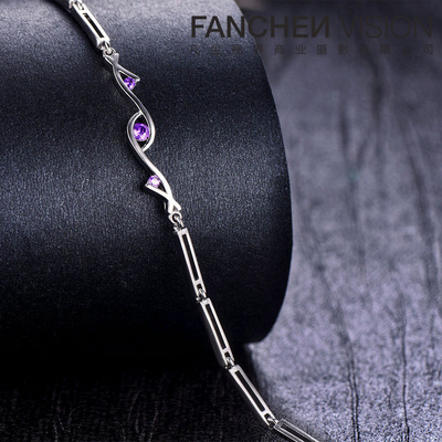 黑底銀手鏈｜凡塵視界商業攝影下的珠寶魅力