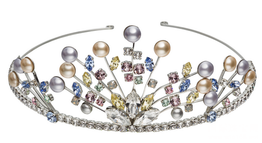 珠寶首飾外的亮麗發飾 同學聚會與朋友逛街的最佳配飾